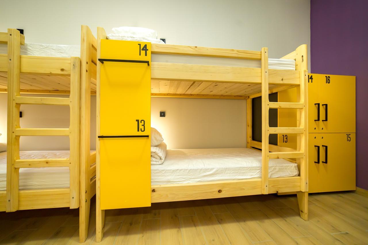 Hotel Bee Station Киев Экстерьер фото