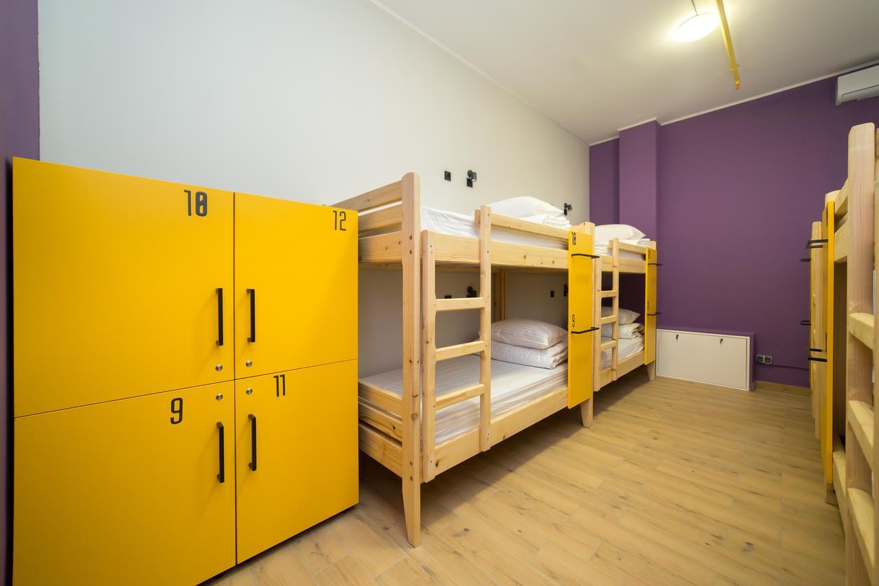 Hotel Bee Station Киев Экстерьер фото